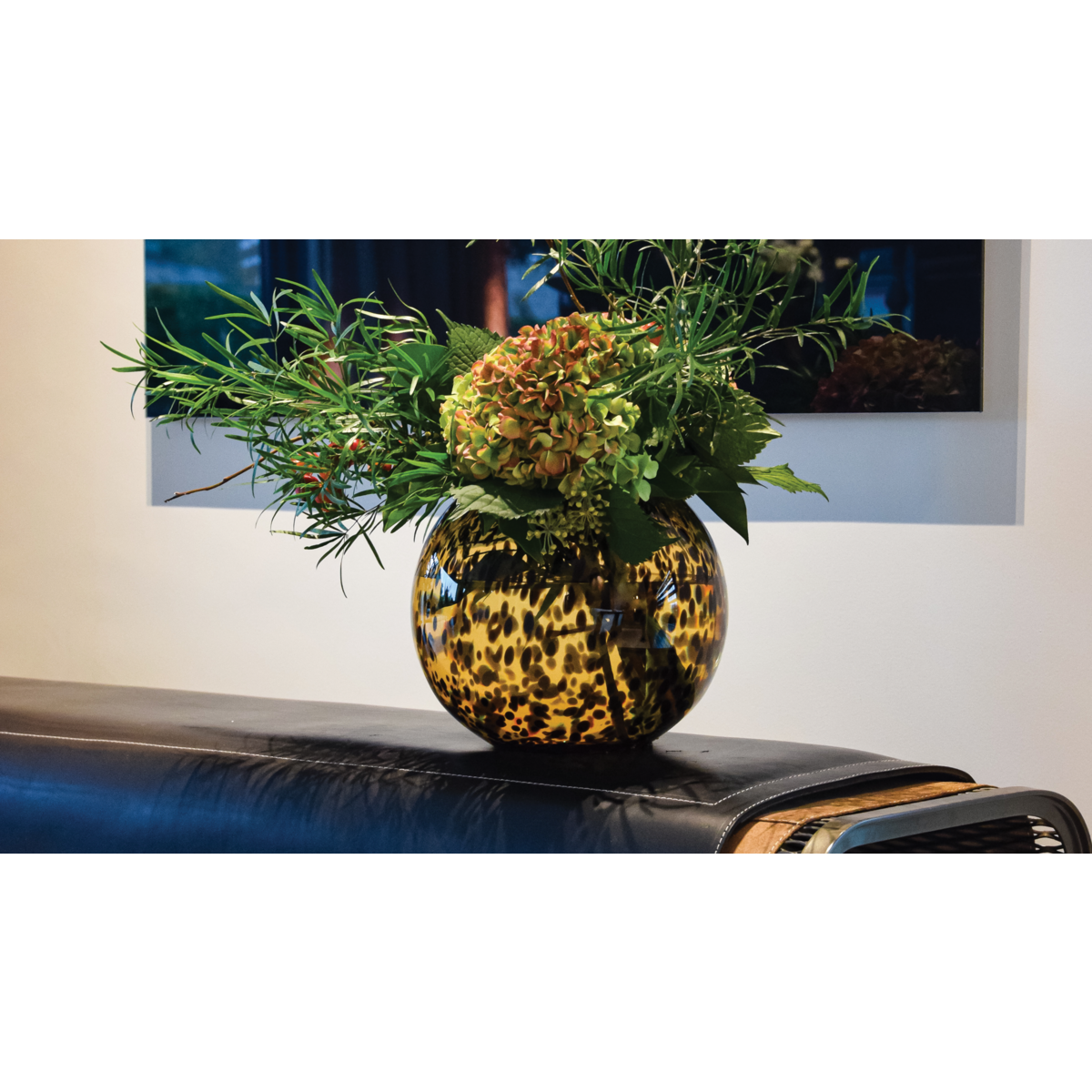 Gepard Vase med bred åbning - Trendy og alsidigt design