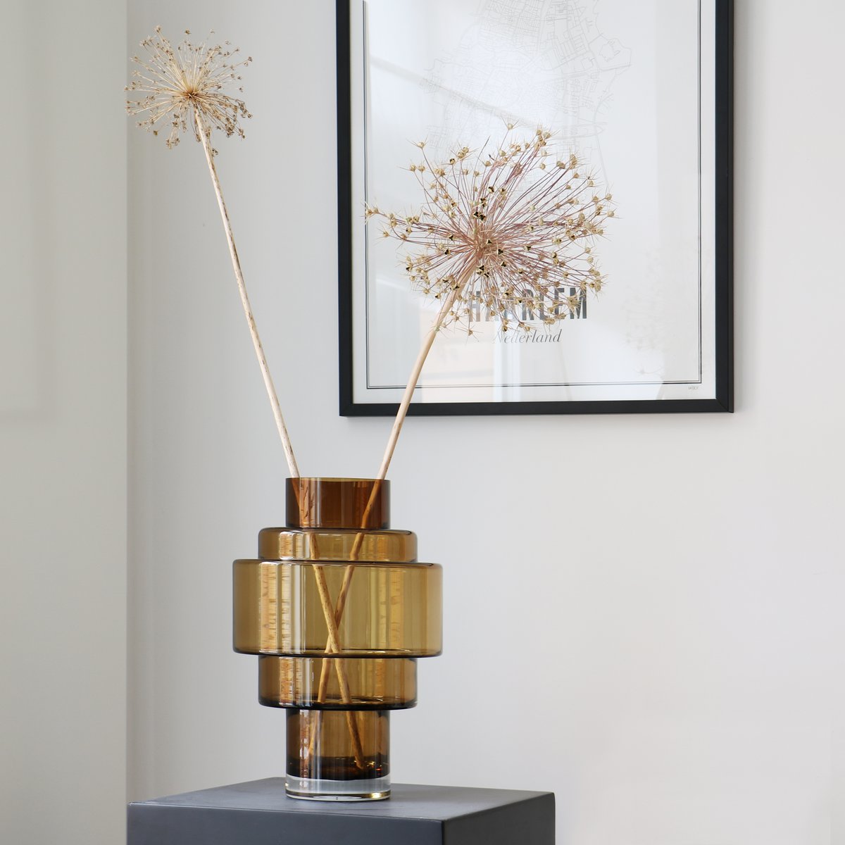 Kasai Mondgeblazen Vaas – Cognac Elegantie met Stoer Karakter
